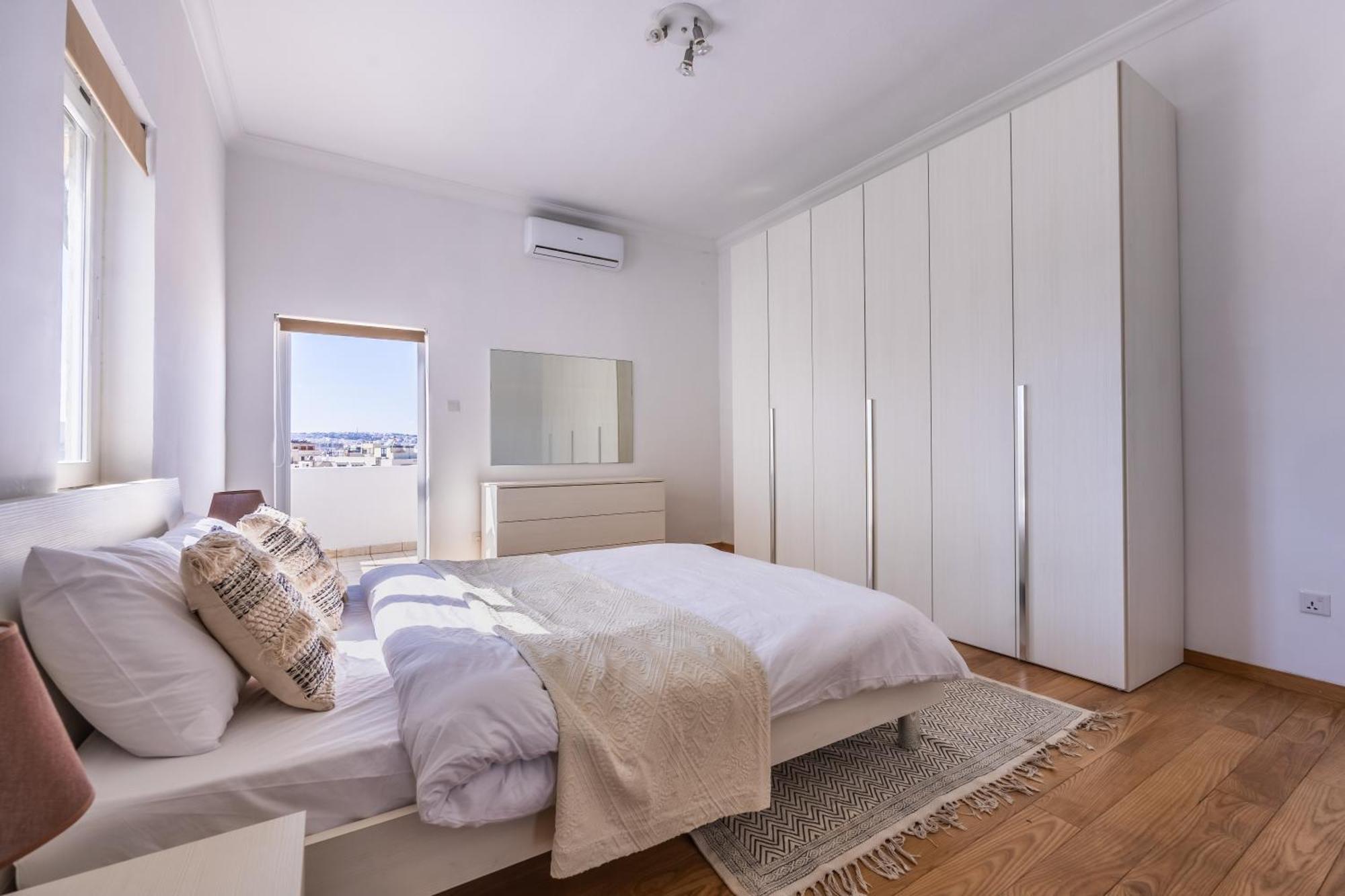 Stunning - Seaview Penthouse 3-Bed + Parking Apartment Слима Екстериор снимка